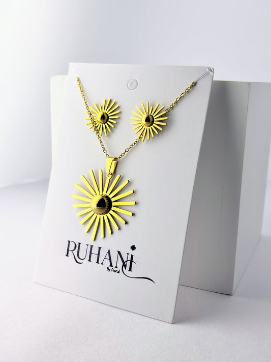 Golden Sunheart Necklace Set