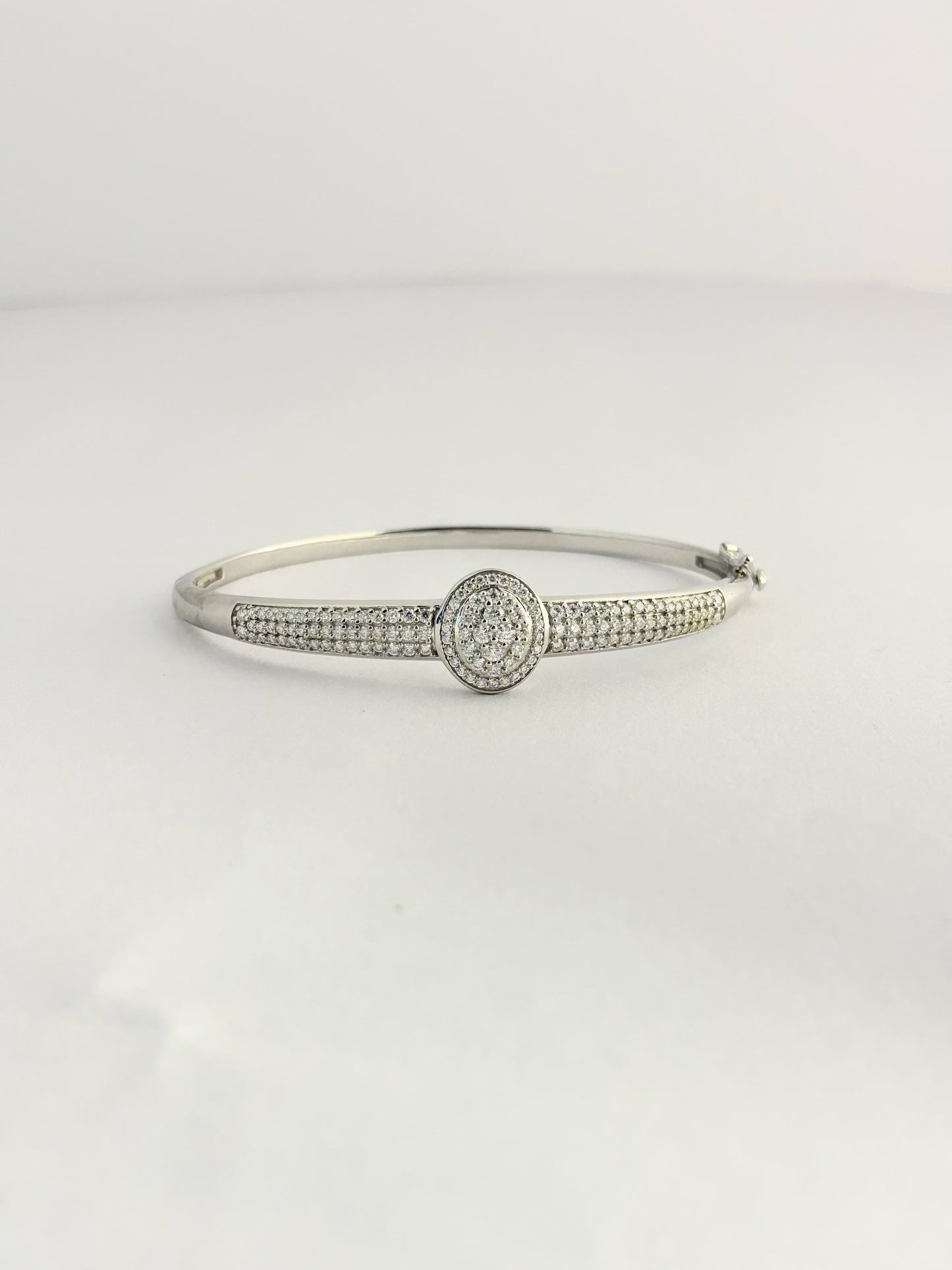 Silver Grace – Moissanite Encrusted Bangle