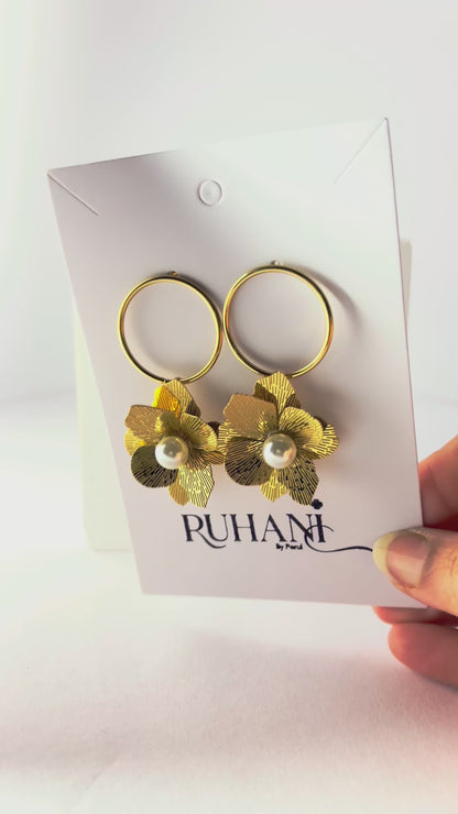 Golden Bloom Pearl Earrings
